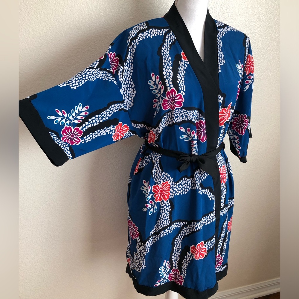 Christian Dior Robe vintage Asian Kimono 3/4 sleeve Belt Pockets Floral trim
